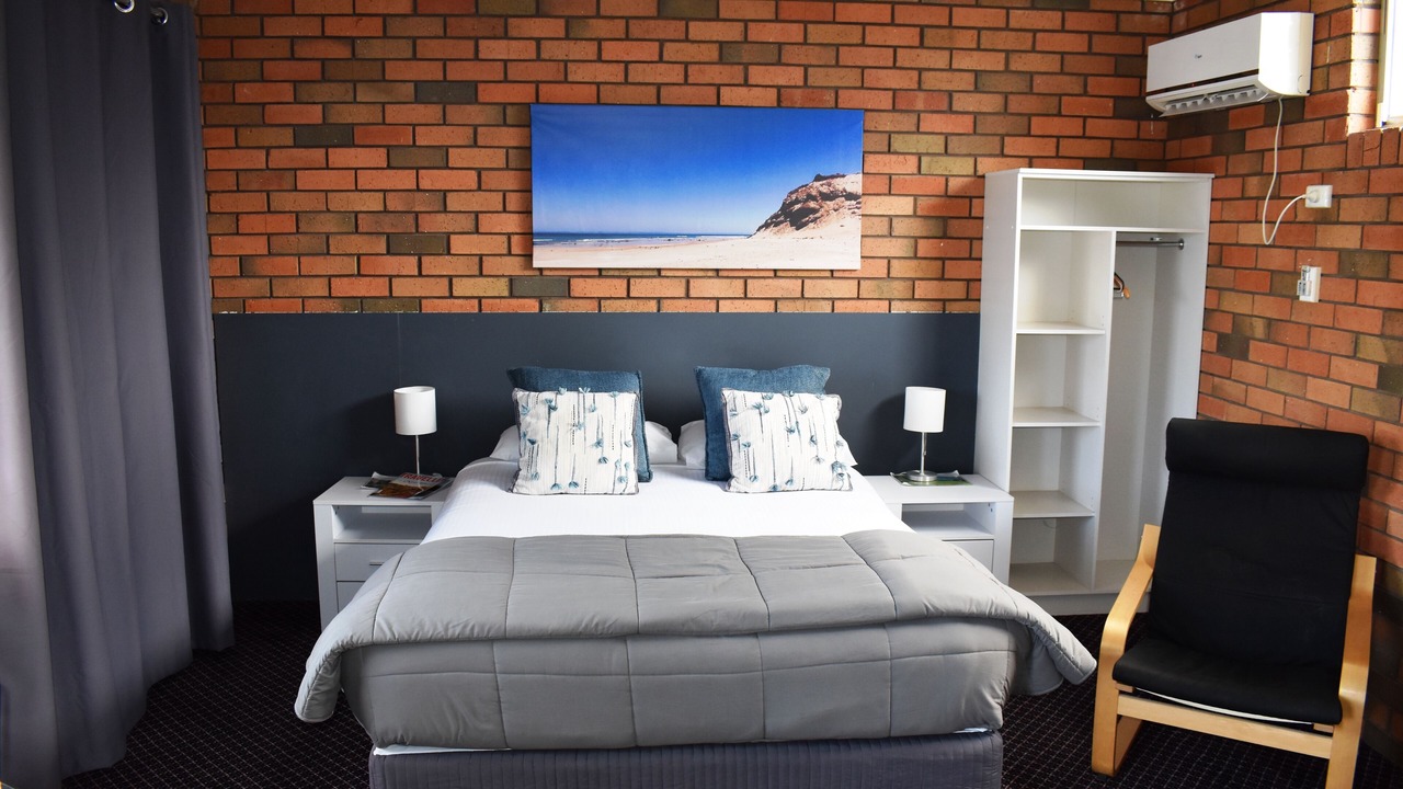 Photo of Bedroom in Foster