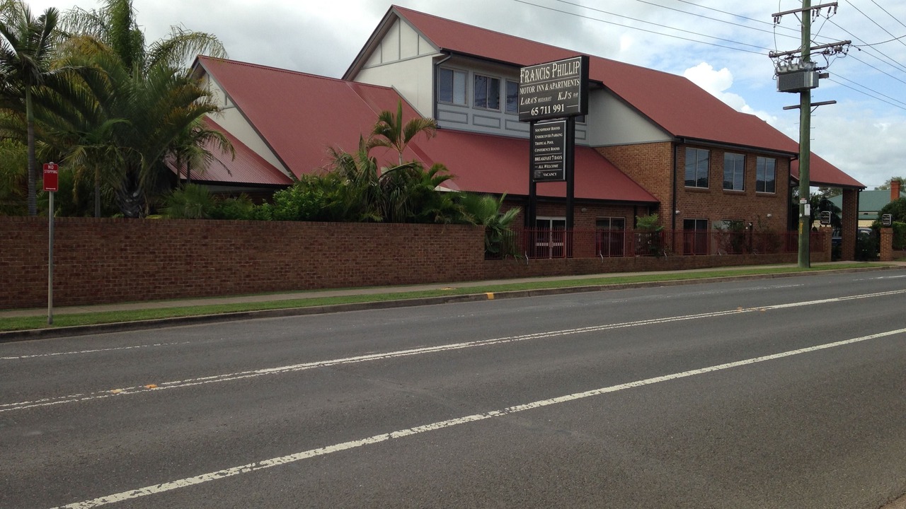 Photo of Others in Singleton