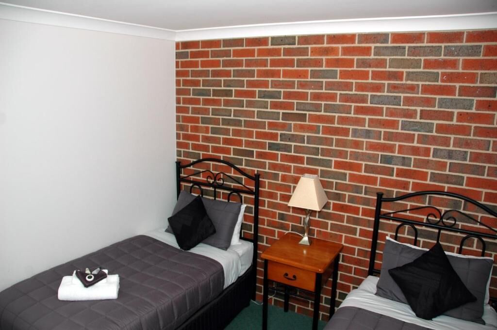 Photo of Others in Rutherglen