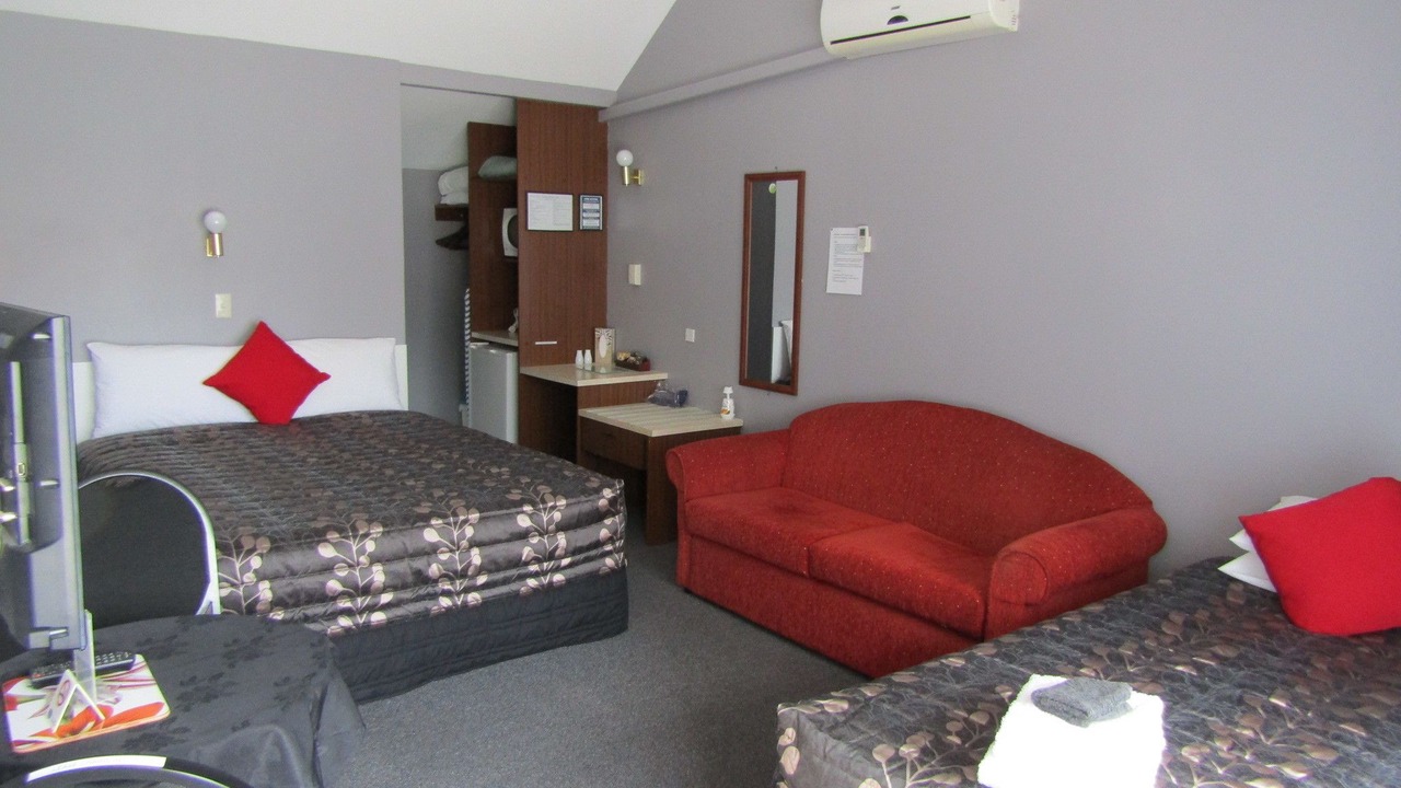 Photo of Others in Tahoraiti