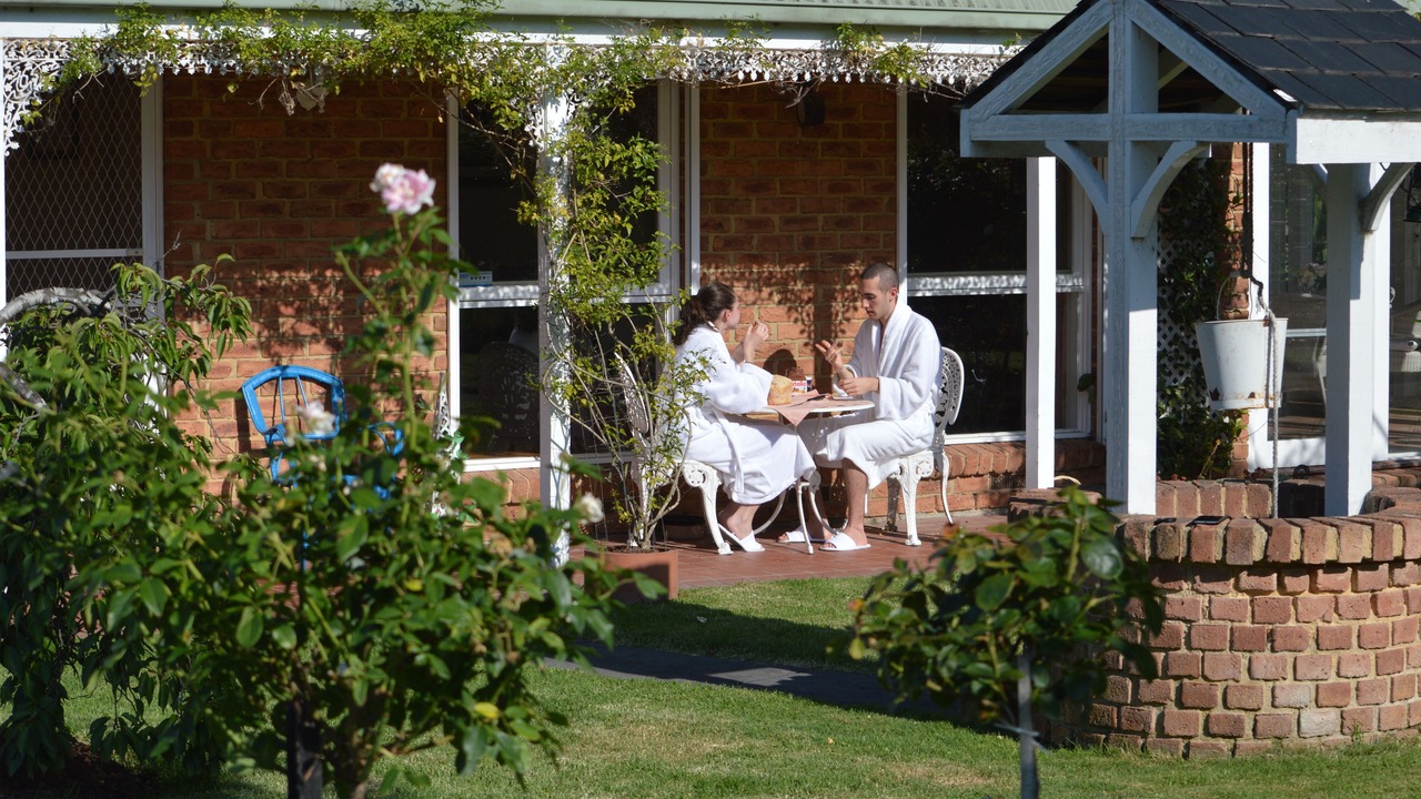 Photo of Buildings in Kilsyth South