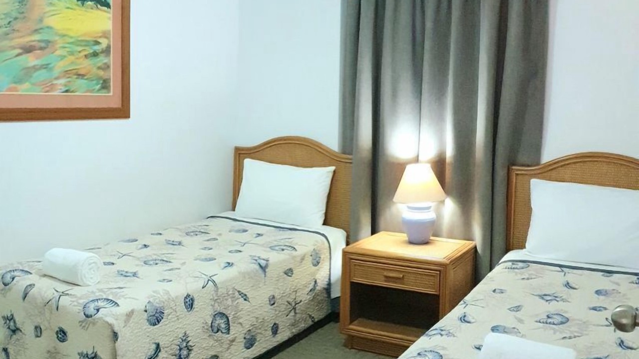 Photo of Others in Happy Valley