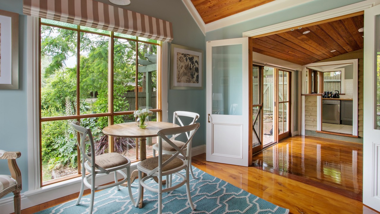 Photo of Livingroom in Rhyll