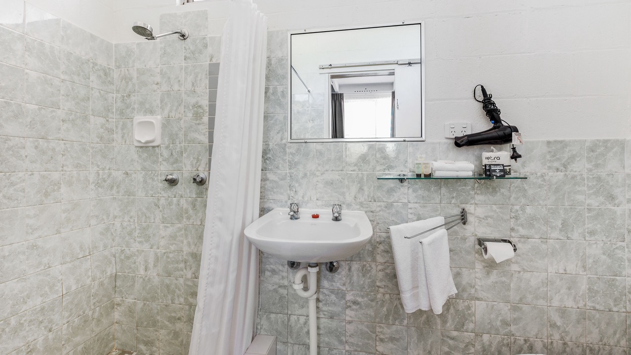 Photo of Bathroom in Gulgong