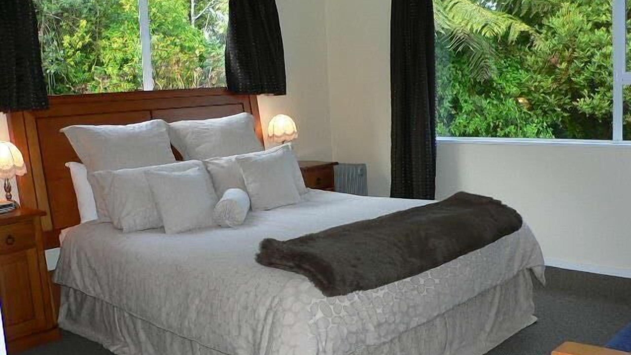 Photo of Others in Pitone