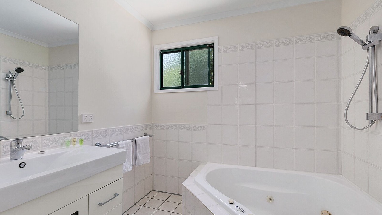 Photo of Others in Mansfield