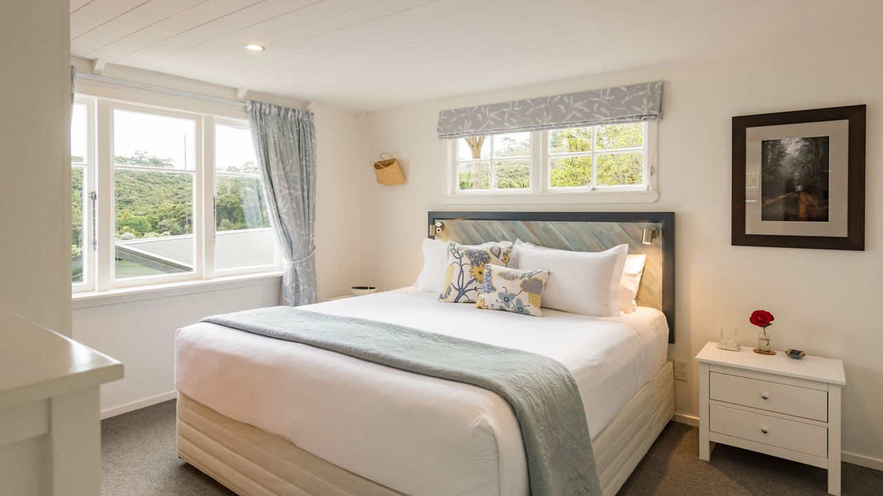 Photo of Others in Russell