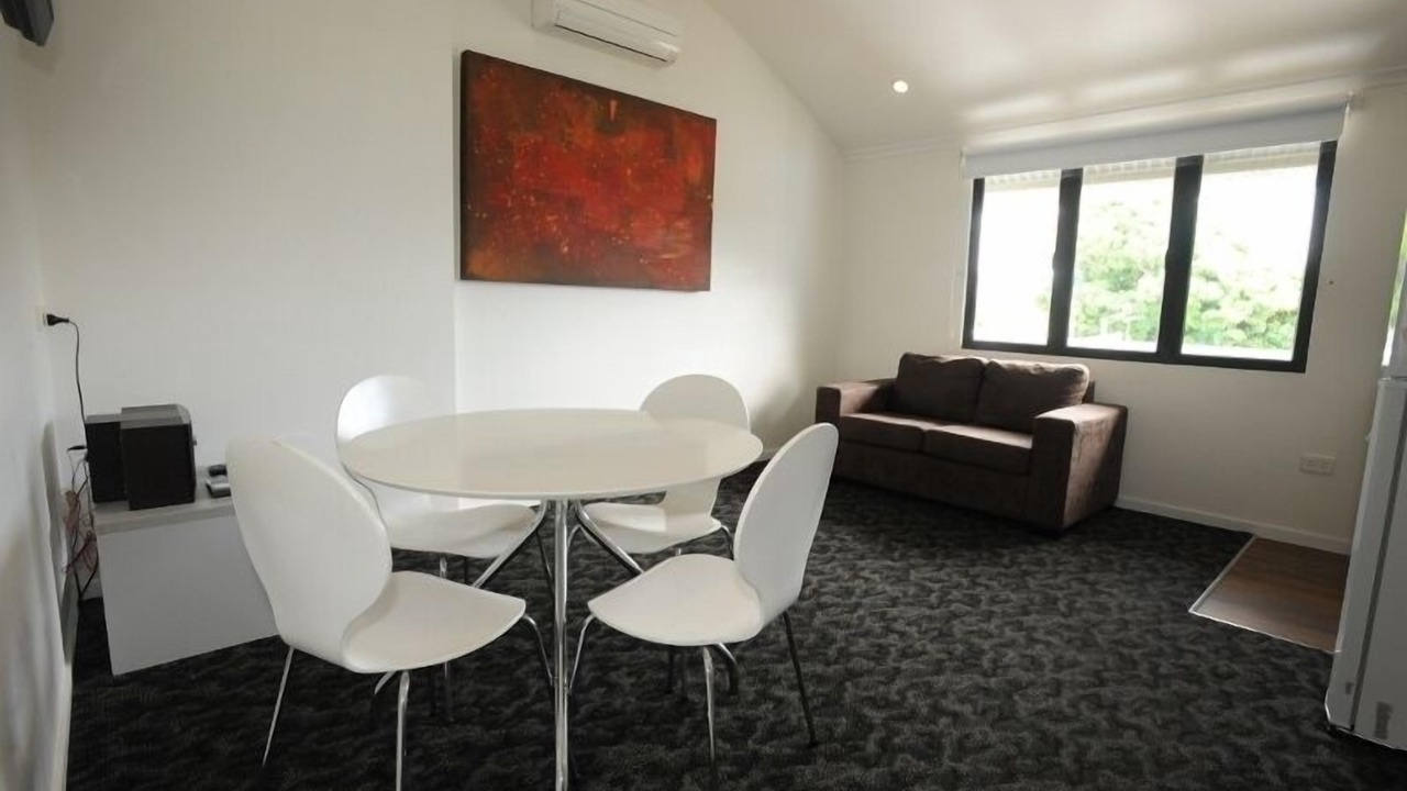 Photo of Livingroom in North Ward