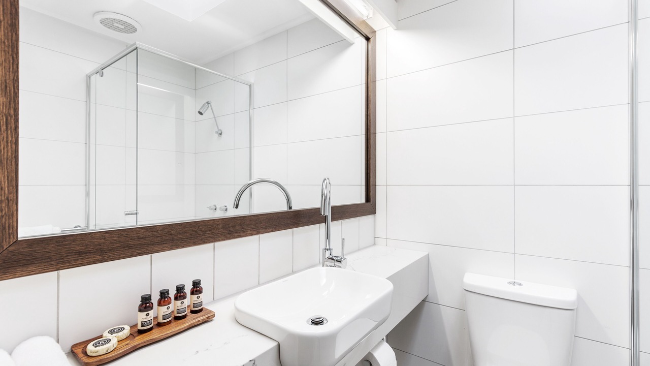 Photo of Bathroom in Limonite