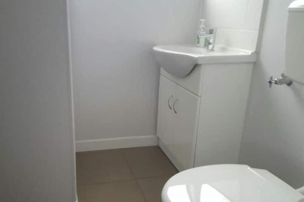 Photo of Bathroom in Taumarunui