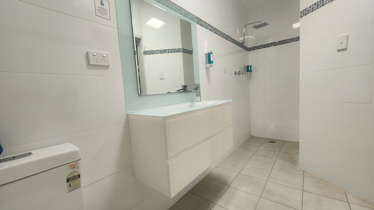 Photo of Others in Sale