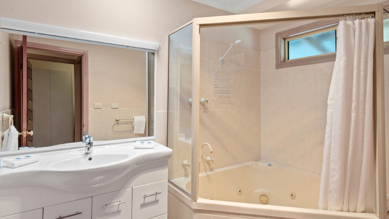 Photo of Bathroom in Burrill Lake