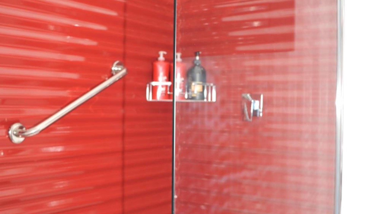 Photo of Others in Rutherglen