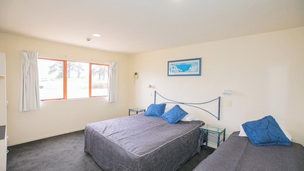 Photo of Others in Albany