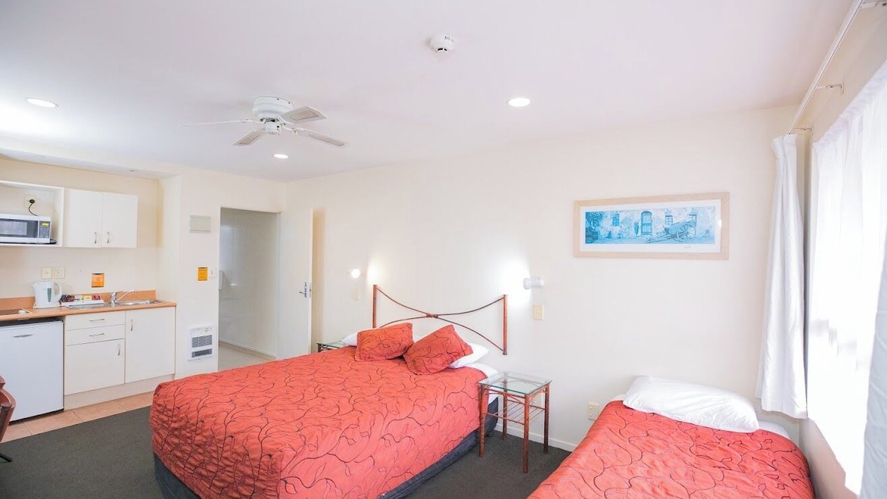 Photo of Others in Albany