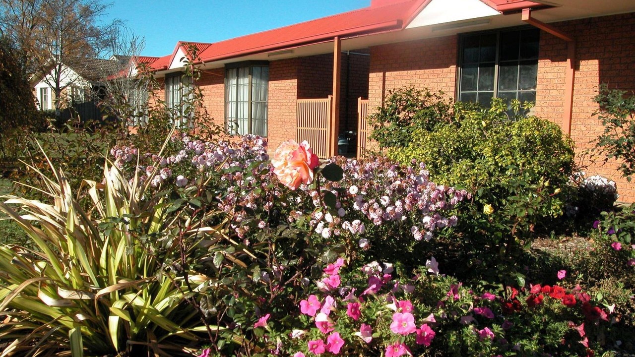 Photo of Buildings in Alfredton