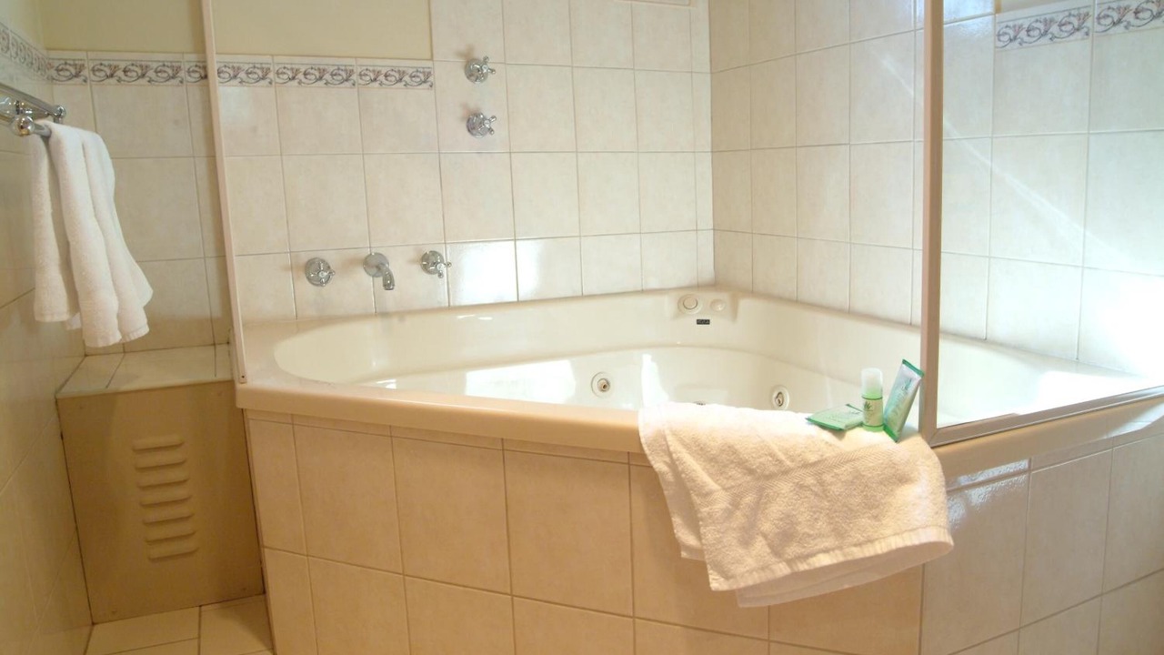 Photo of Bathroom in Strathalbyn