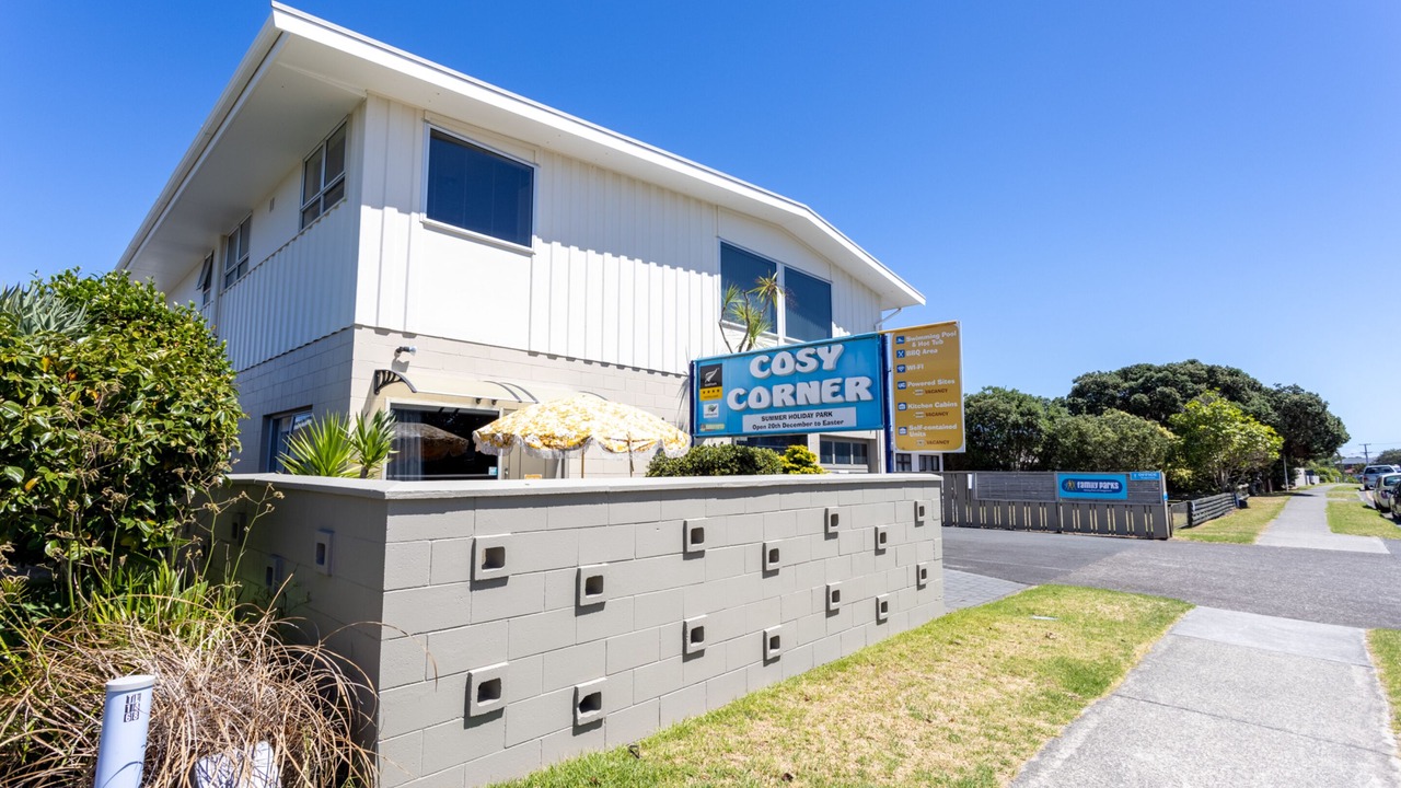 Photo of Buildings in Omanu