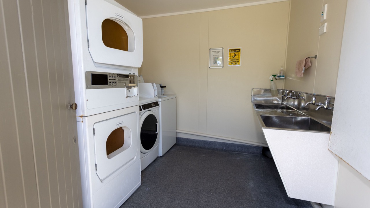 Photo of Bedroom in Omanu