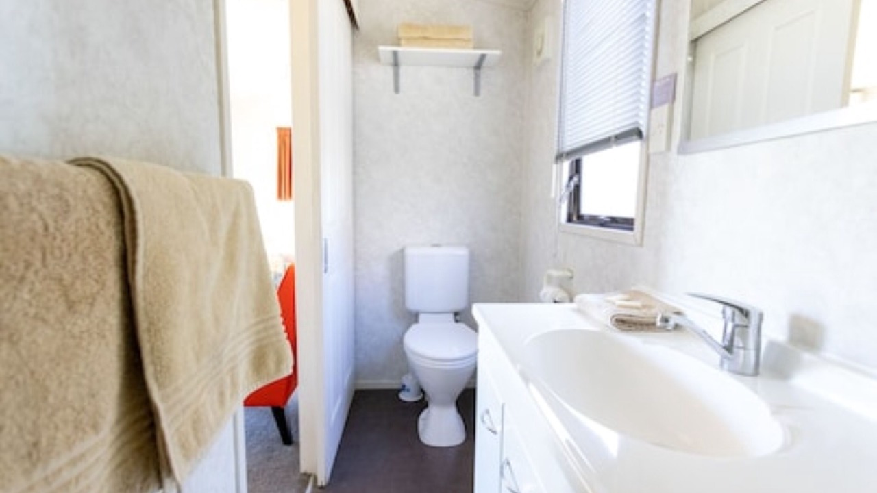 Photo of Bathroom in Omanu