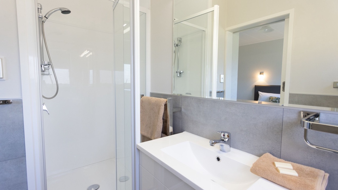 Photo of Bathroom in Omanu