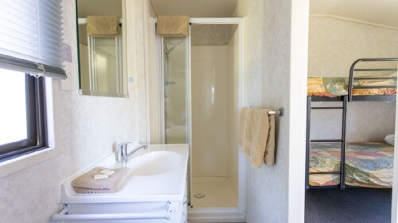 Photo of Bathroom in Omanu