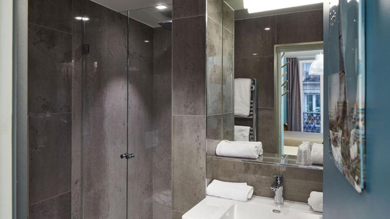 Photo of Bathroom in Arts-et-Metiers