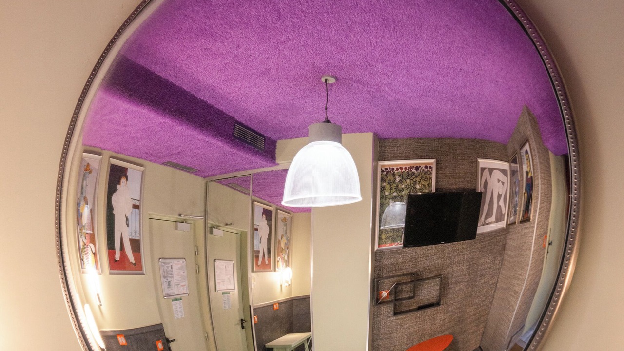 Photo of Bedroom in Arts-et-Metiers