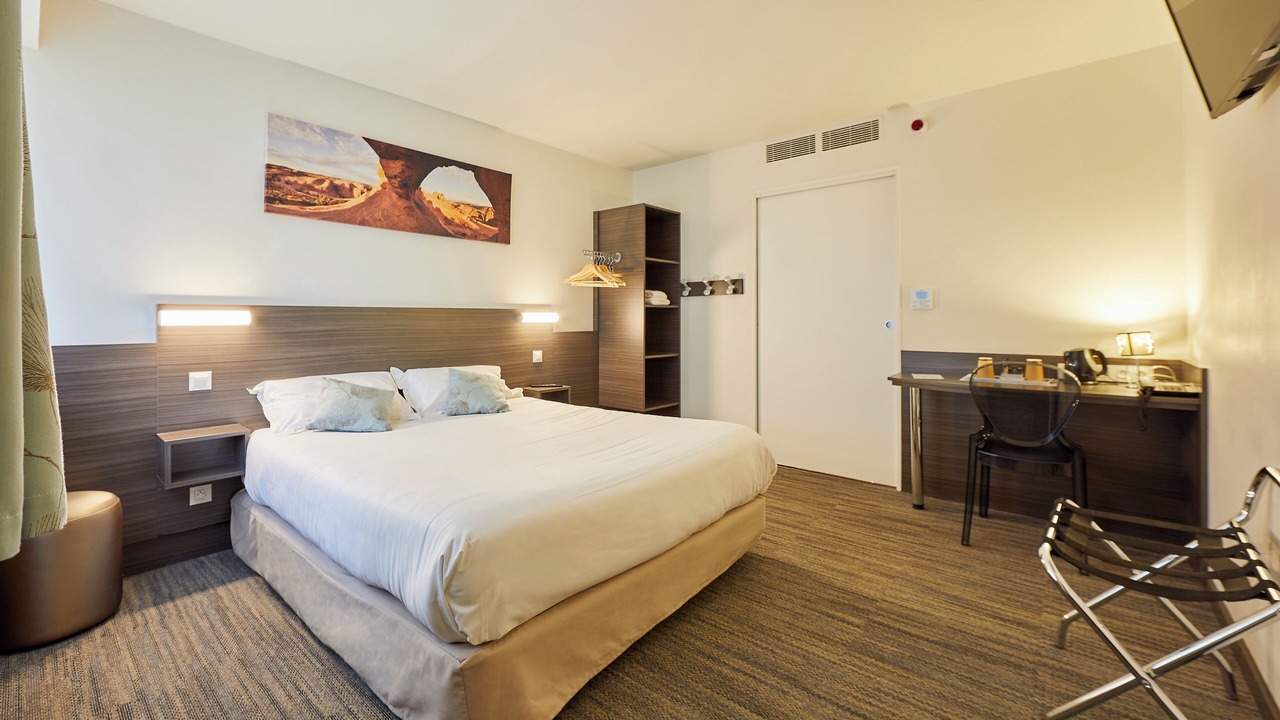 Photo of Bedroom in Crevin