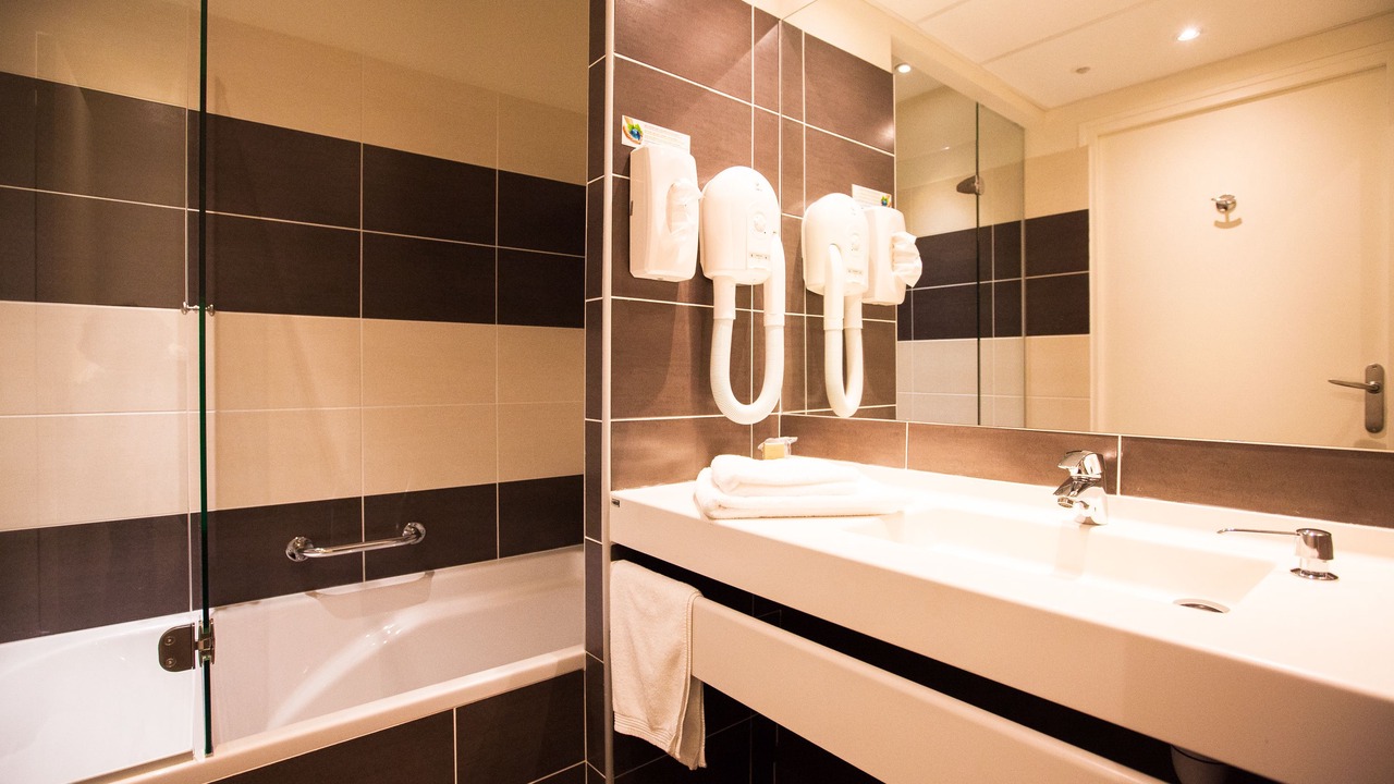 Photo of Others in Crevin