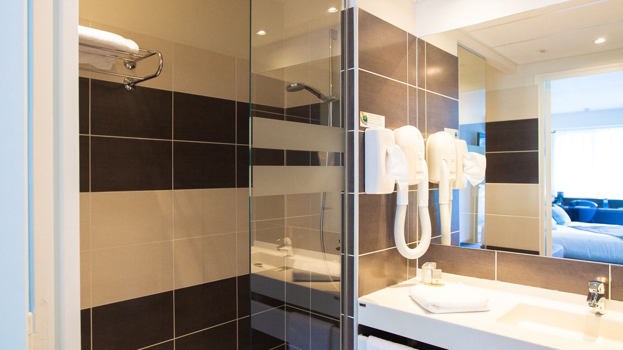 Photo of Others in Crevin