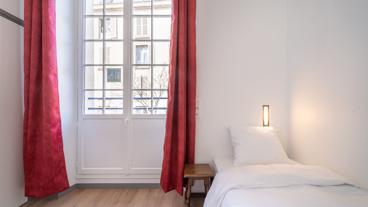 Photo of Bedroom in 4th Arrondissement