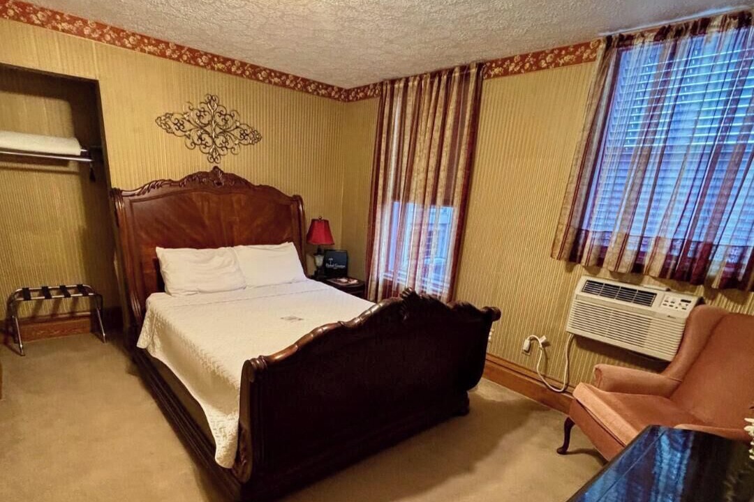 Photo of Bedroom in Frostburg