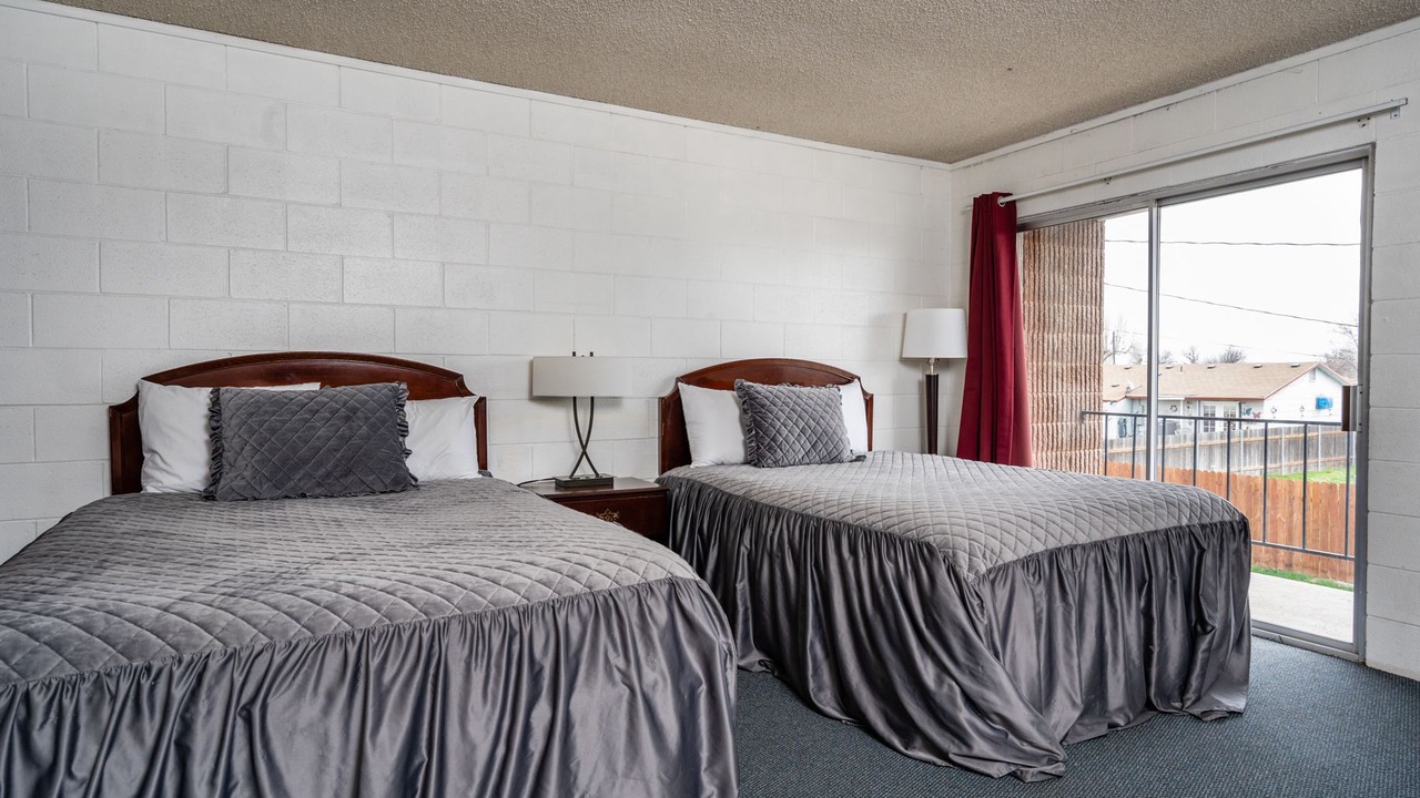 Photo of Others in Connell