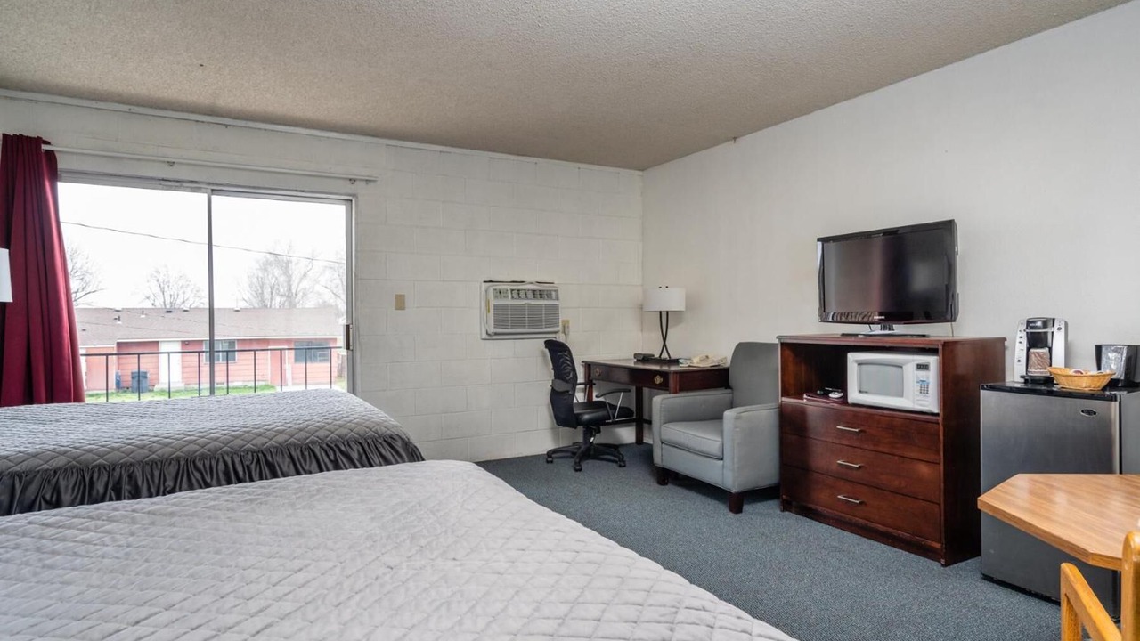 Photo of Others in Connell