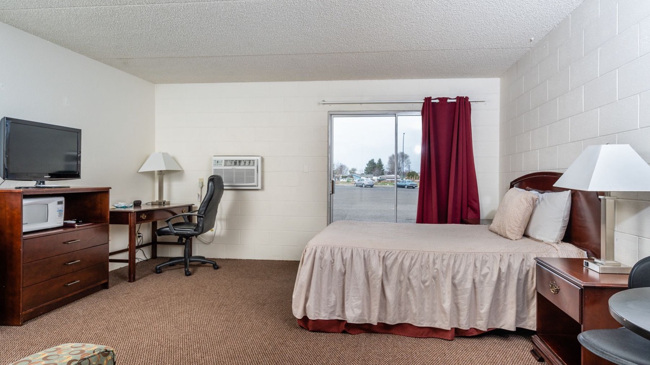 Photo of Others in Connell