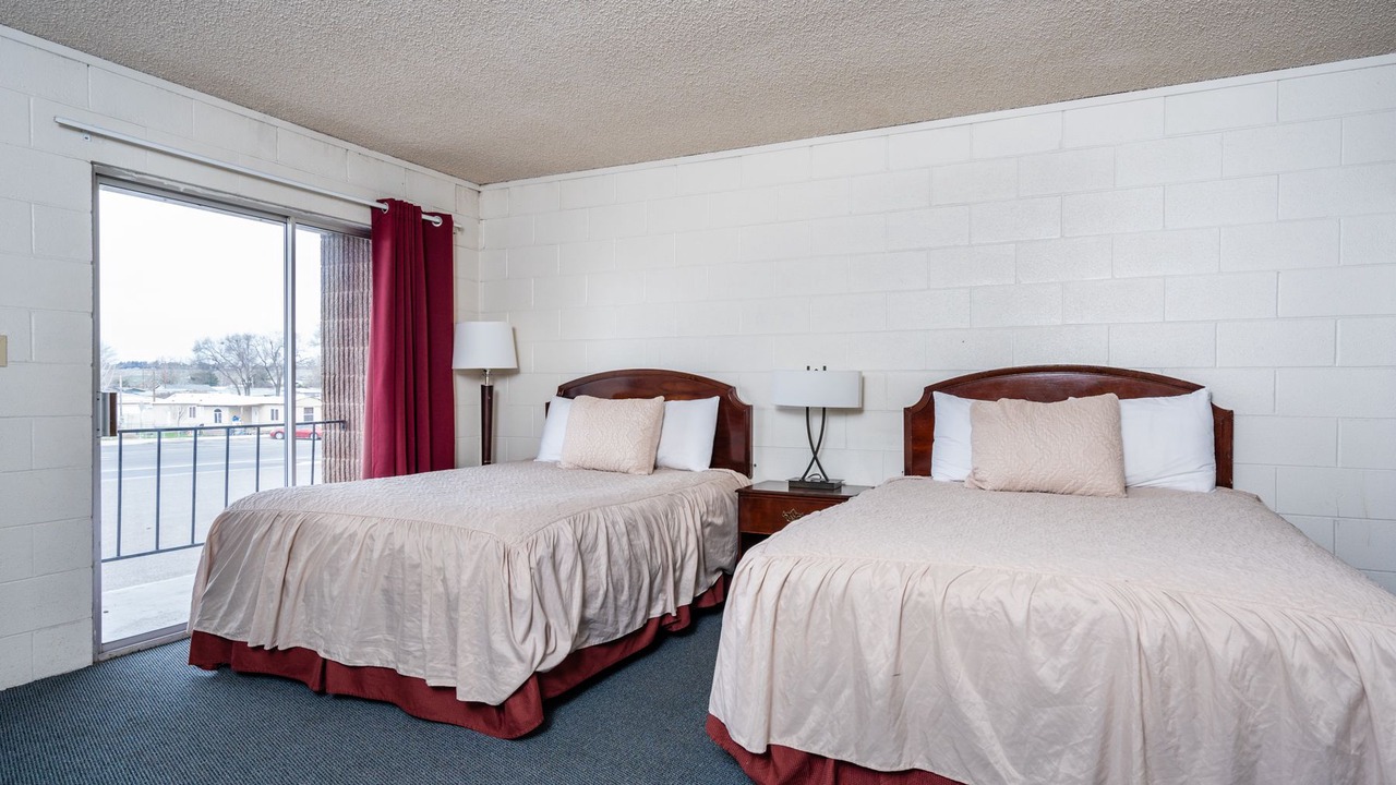 Photo of Others in Connell