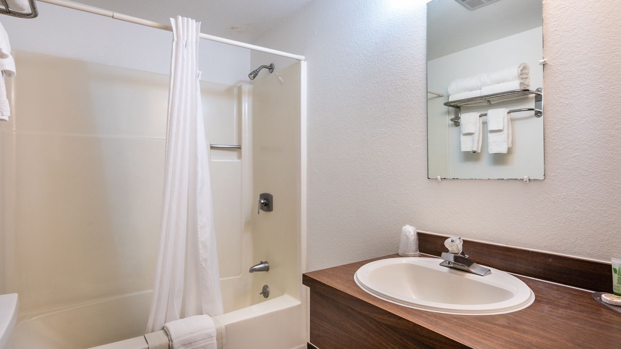 Photo of Bathroom in Connell