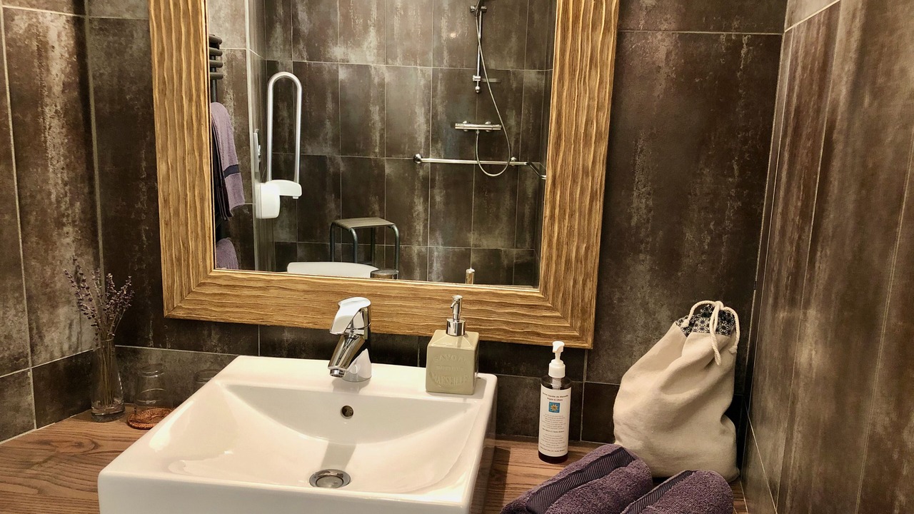 Photo of Bathroom in Saint-Jean-de-Ceyrargues