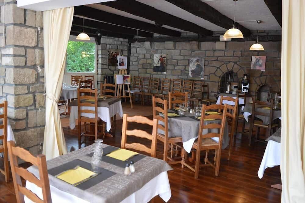 Photo of Others in Larche