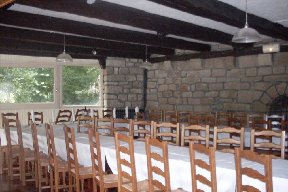 Photo of Others in Larche