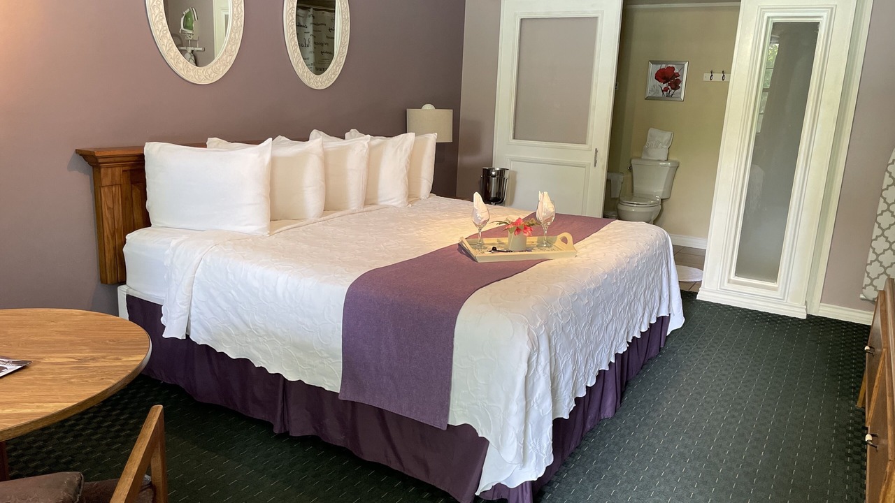 Photo of Bedroom in Eureka Springs