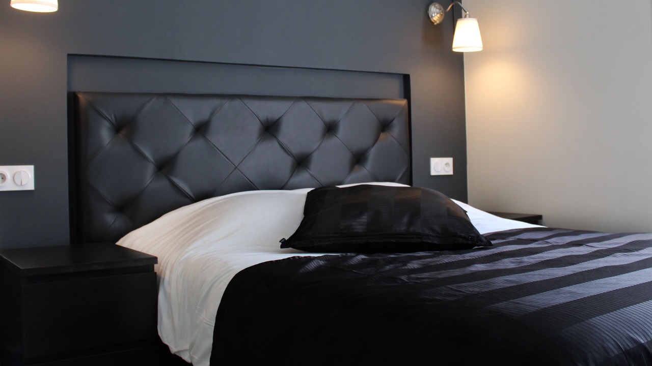 Photo of Bathroom in Lens