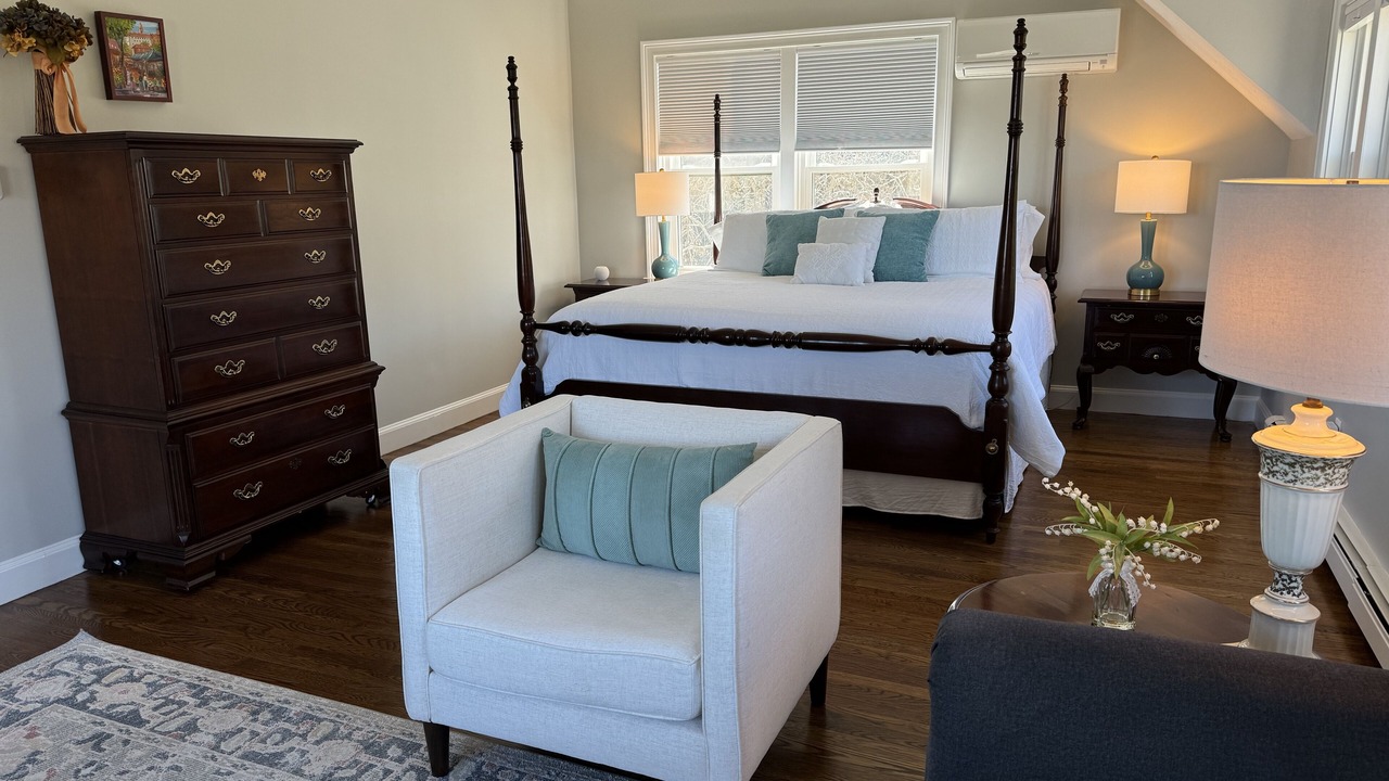 Photo of Bedroom in Chiltonville