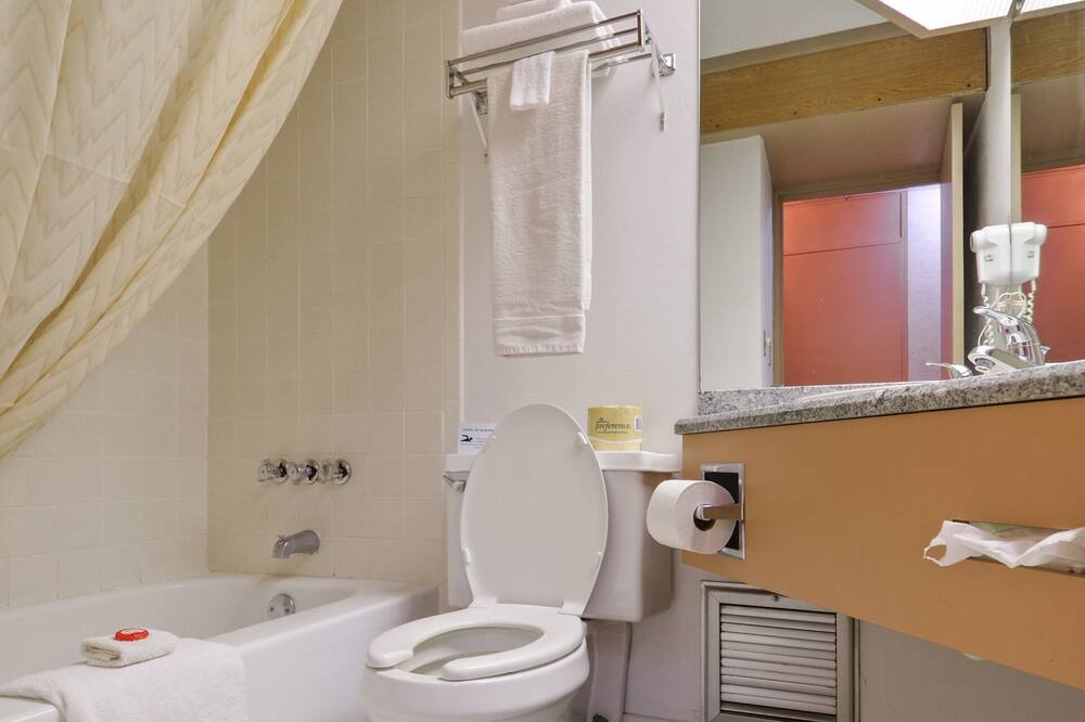 Photo of Bathroom in Goodland