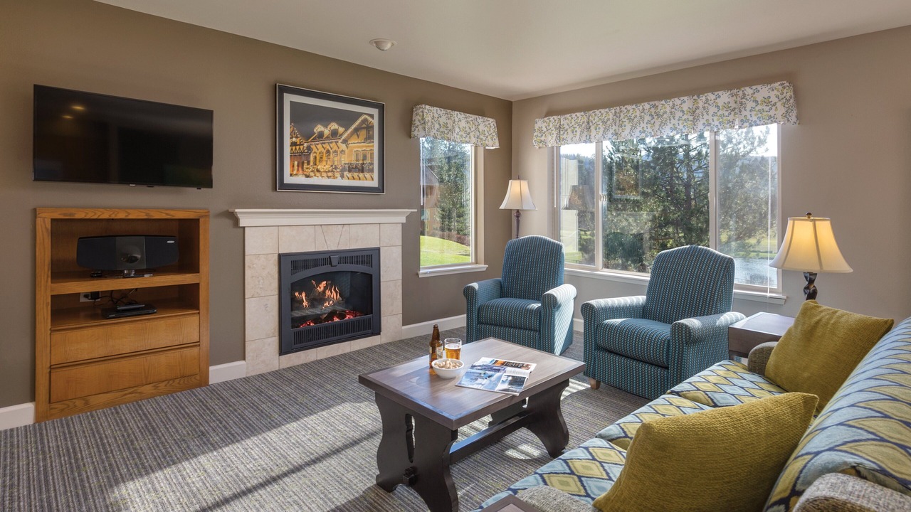 Photo of Others in Downtown Leavenworth