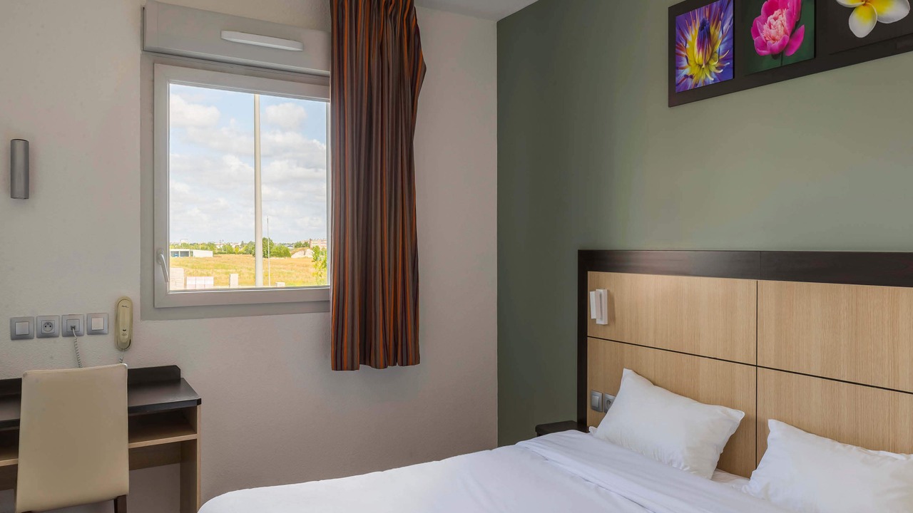 Photo of Bedroom in Maizieres-la-Grande-Paroisse