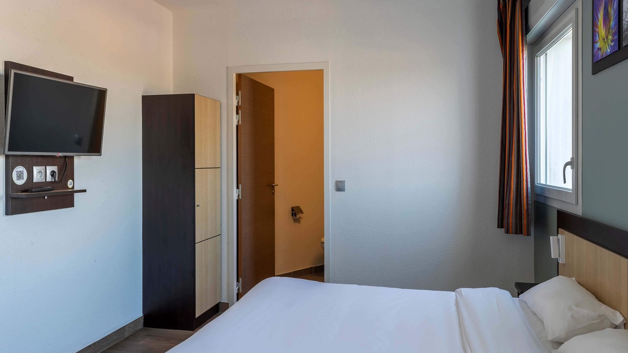 Photo of Bedroom in Maizieres-la-Grande-Paroisse