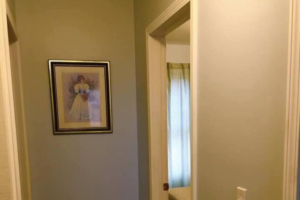 Photo of Livingroom in Houghton Lake