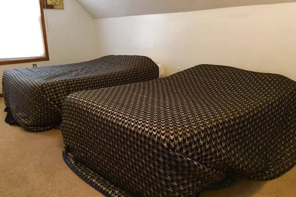 Photo of Livingroom in Houghton Lake